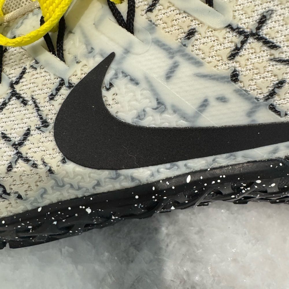 NIKE Metcon 4 ' White Dynamic Yellow ' SKU AO2806 107 white with black Xs size 8 - Picture 8 of 12